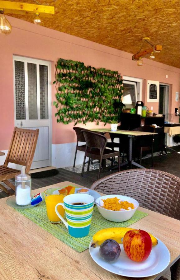 Granny'S Guesthouse Прая де Мира Екстериор снимка